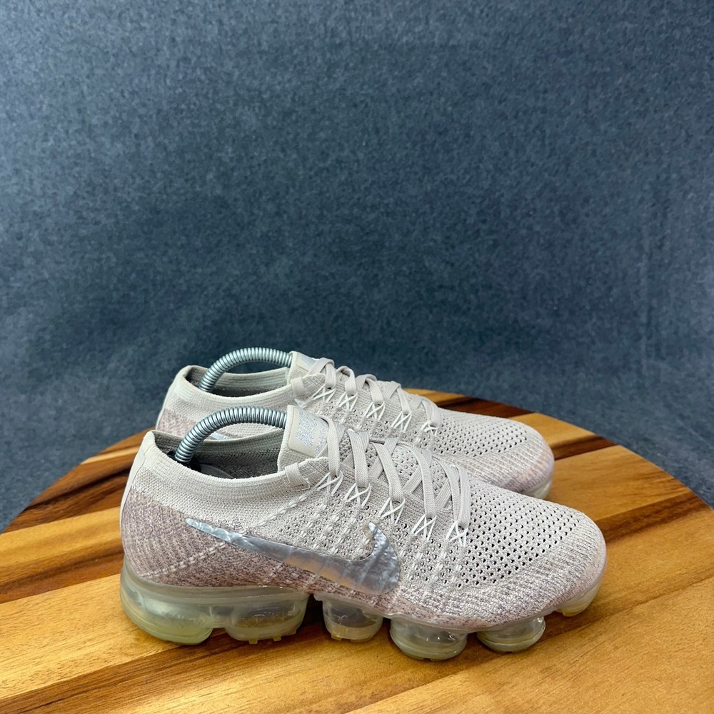 Nike Air Vapormax Flyknit Women's Size 7 Running Shoes Chrome Sunset Glow